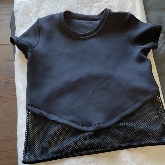 Under armer gym top - Picture 2 of 2